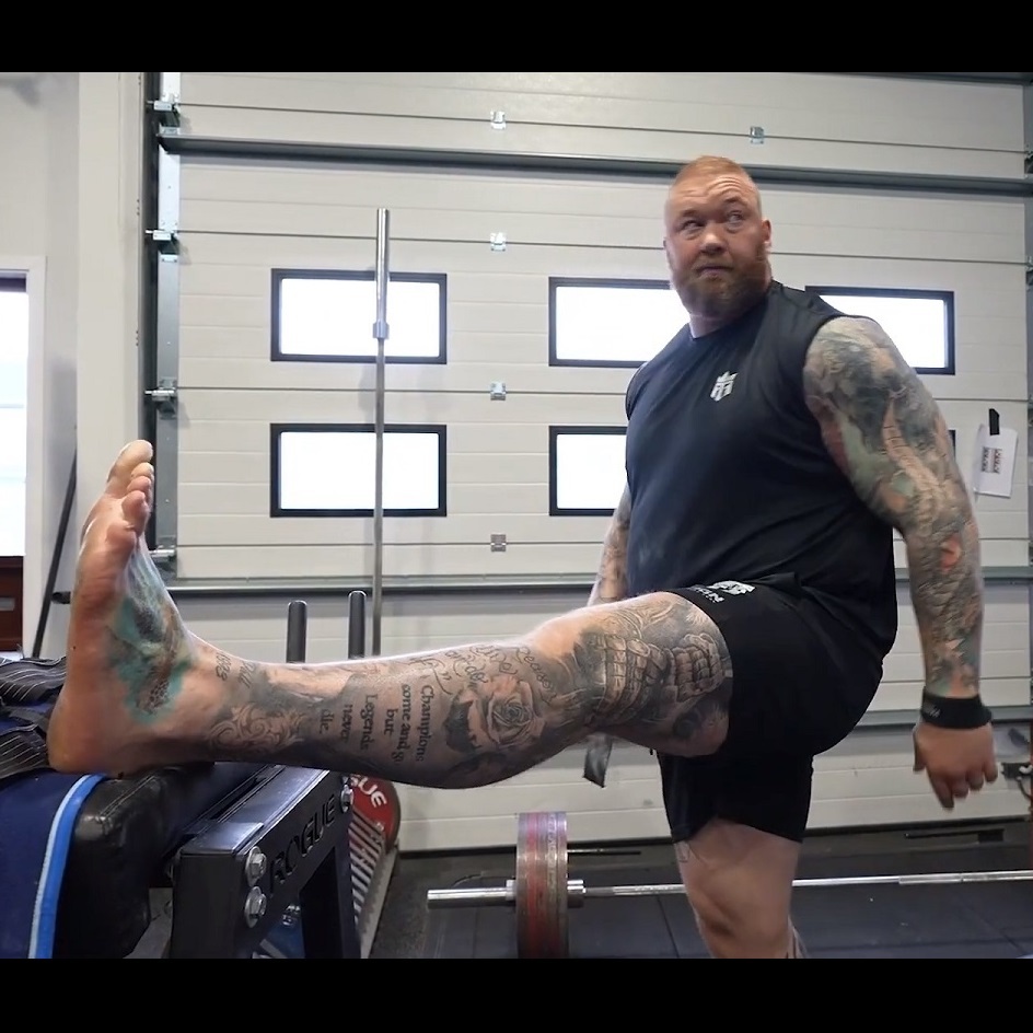 Dave Bautista's Feet << wikiFeet Men